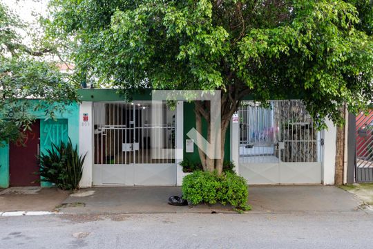 Fachada de casa à venda com 4 quartos, 300m² em Campo Belo, São Paulo