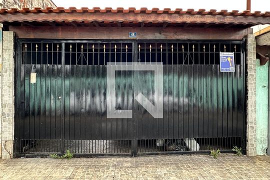 Fachada de casa para alugar com 1 quarto, 50m² em Jardim Pinhal, Guarulhos