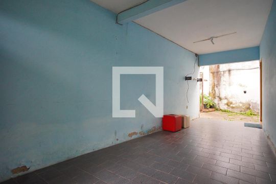 Garagem de casa à venda com 3 quartos, 180m² em Sarandi, Porto Alegre