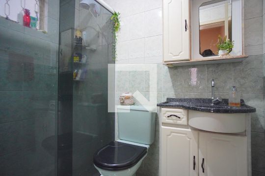 Banheiro Corredor de casa à venda com 3 quartos, 180m² em Sarandi, Porto Alegre