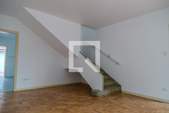 Sala de casa à venda com 2 quartos, 200m² em Chácara Inglesa, São Paulo