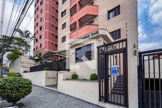 Fachada e portaria de apartamento à venda com 1 quarto, 59m² em Vila Alzira, Santo André