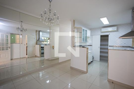 Cozinha de casa à venda com 3 quartos, 180m² em Maravista, Niterói