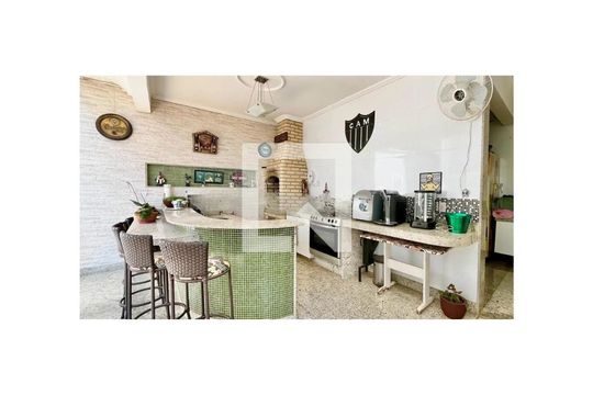 Área Externa de casa à venda com 3 quartos, 360m² em Santa Tereza, Belo Horizonte