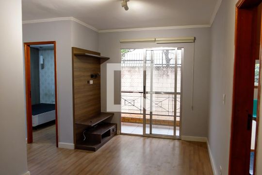 Apartamento para alugar com 2 quartos, 65m² em Jardim D’abril, Osasco