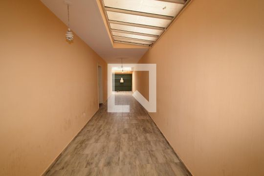 Garagem de casa à venda com 4 quartos, 377m² em Campo Grande, São Paulo