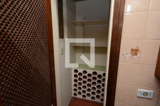 Cozinha de casa à venda com 4 quartos, 377m² em Campo Grande, São Paulo