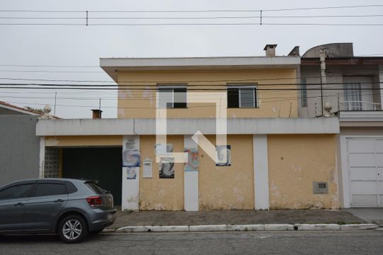 Fachada de casa à venda com 4 quartos, 377m² em Campo Grande, São Paulo