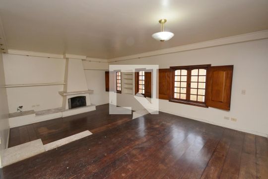 Casa à venda com 4 quartos, 377m² em Campo Grande, São Paulo