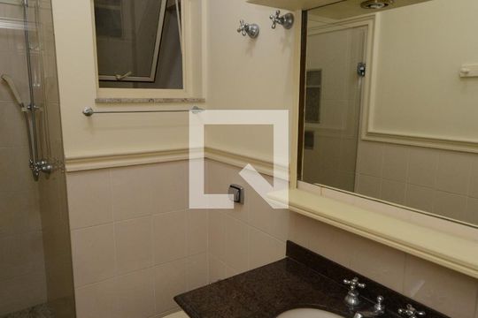Banheiro da Suíte 2 de casa à venda com 4 quartos, 377m² em Campo Grande, São Paulo