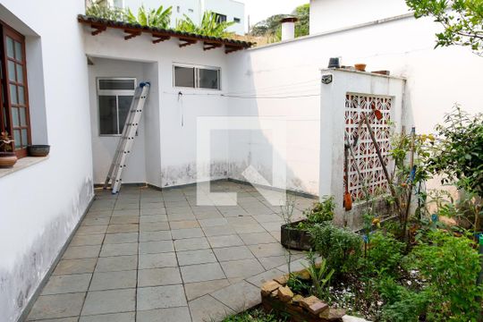 Área comum de casa à venda com 4 quartos, 377m² em Adalgisa, São Paulo