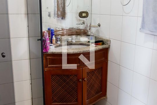 Banheiro da Suíte 2 de casa à venda com 4 quartos, 377m² em Adalgisa, São Paulo