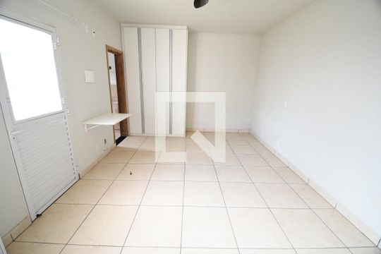 Casa para alugar com 1 quarto, 28m² em Vila Santa Isabel, Campinas
