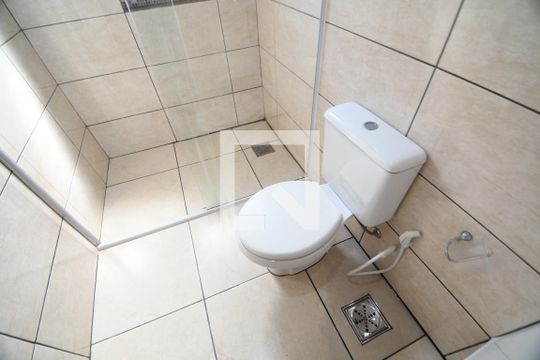 Banheiro de casa para alugar com 1 quarto, 28m² em Vila Santa Isabel, Campinas