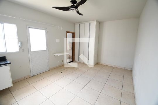 Studio de casa para alugar com 1 quarto, 28m² em Vila Santa Isabel, Campinas