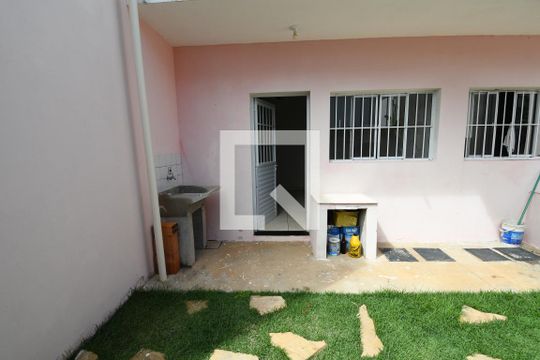 Área de Serviço de casa para alugar com 1 quarto, 28m² em Vila Santa Isabel, Campinas