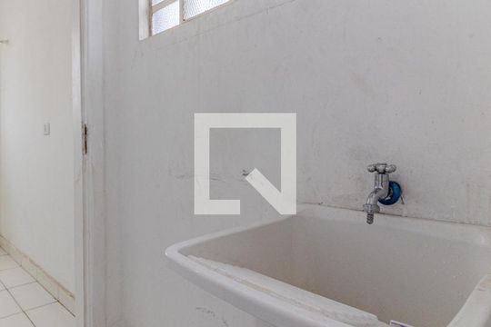Banheiro de apartamento para alugar com 2 quartos, 50m² em Santa Cecilia, São Paulo