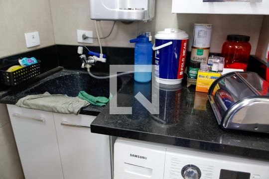 Lavanderia de casa à venda com 2 quartos, 130m² em Km 18, Osasco