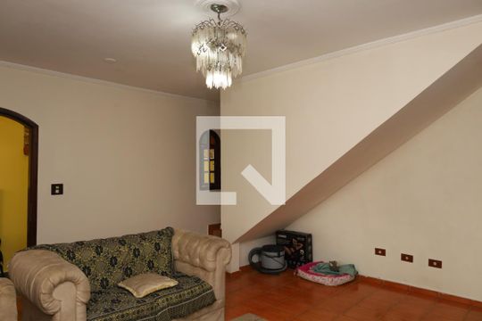 Casa à venda com 5 quartos, 250m² em Vila Carmosina, São Paulo