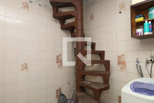Área de Serviço de casa à venda com 5 quartos, 250m² em Vila Carmosina, São Paulo