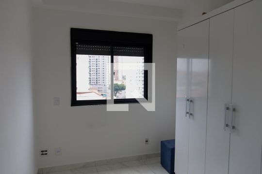 Quarto  de apartamento à venda com 1 quarto, 30m² em Km 18, Osasco