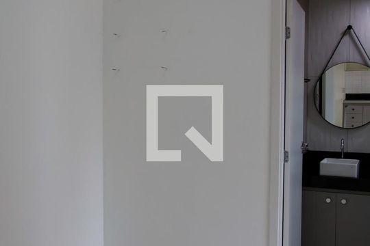 sala de apartamento à venda com 1 quarto, 30m² em Km 18, Osasco