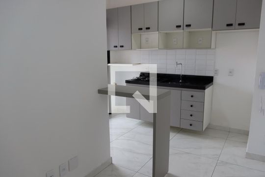 sala de apartamento à venda com 1 quarto, 30m² em Km 18, Osasco