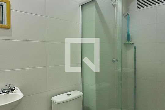 Banheiro Social de apartamento para alugar com 2 quartos, 43m² em Parque Selecta, São Bernardo do Campo