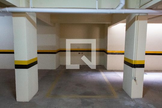 GARAGEM de apartamento à venda com 2 quartos, 85m² em Vila Itapura, Campinas