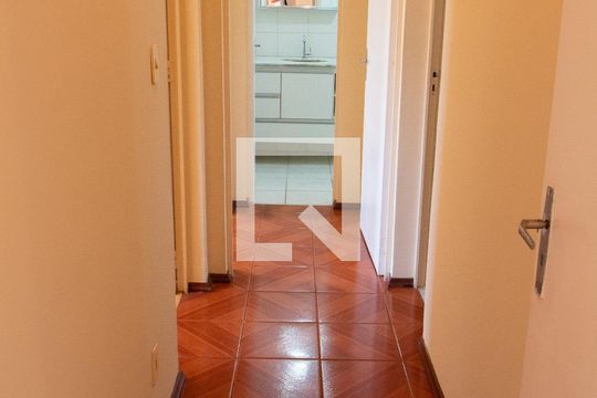 CORREDOR de apartamento à venda com 2 quartos, 85m² em Vila Itapura, Campinas