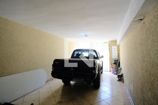 Garagem de casa à venda com 3 quartos, 182m² em Vila Talarico, São Paulo