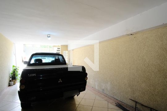 Garagem de casa à venda com 3 quartos, 182m² em Vila Talarico, São Paulo