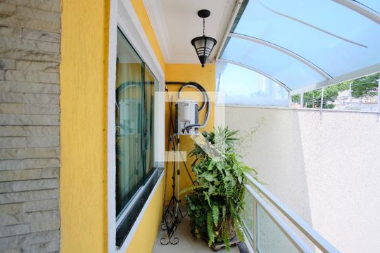 Garagem de casa à venda com 3 quartos, 182m² em Vila Talarico, São Paulo