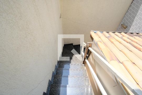 Escada para o Espaço Gourmet de casa à venda com 3 quartos, 182m² em Vila Talarico, São Paulo