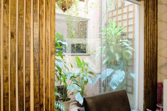 Sala de casa à venda com 3 quartos, 182m² em Vila Talarico, São Paulo