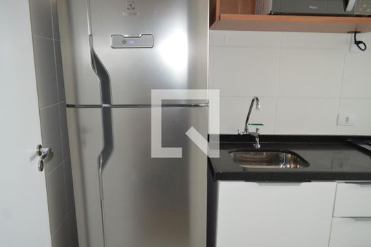 Cozinha de kitnet/studio para alugar com 1 quarto, 27m² em Vila Dom Pedro I, São Paulo