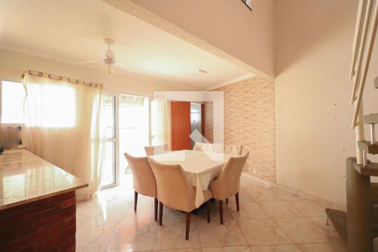 Sala de casa à venda com 4 quartos, 330m² em Olímpico, São Caetano do Sul