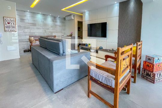 Sala de apartamento à venda com 2 quartos, 74m² em Pinheiros, São Paulo