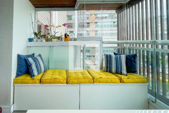 Varanda de apartamento à venda com 2 quartos, 74m² em Pinheiros, São Paulo