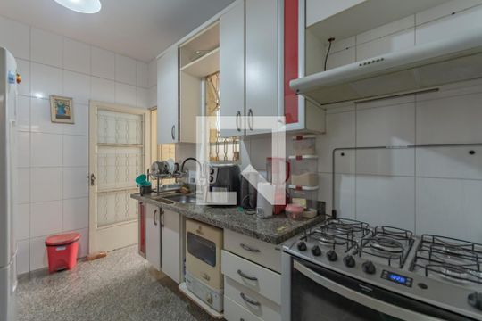 Cozinha de casa à venda com 3 quartos, 144m² em Serrano, Belo Horizonte