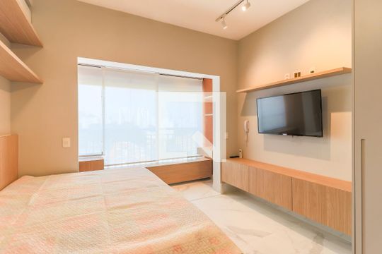 Sala/Quarto de kitnet/studio à venda com 1 quarto, 27m² em Santo Amaro, São Paulo