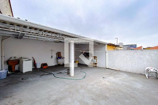 Área externa de casa à venda com 3 quartos, 230m² em Água Rasa, São Paulo