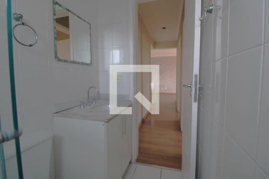 Banheiro comum de apartamento à venda com 2 quartos, 65m² em Vila do Castelo, São Paulo