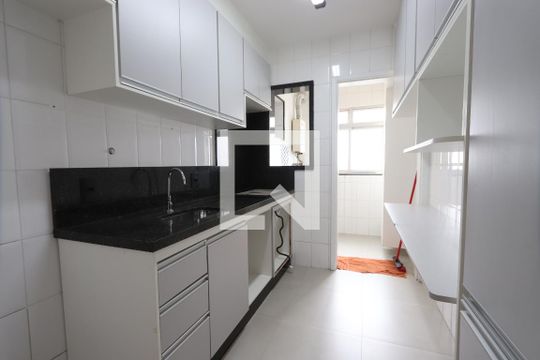 Cozinha de apartamento à venda com 3 quartos, 63m² em Vila Antonieta, São Paulo