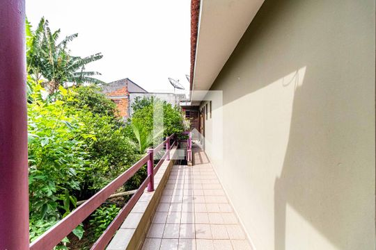 Varanda de casa à venda com 3 quartos, 180m² em Jardim Cláudia, São Paulo