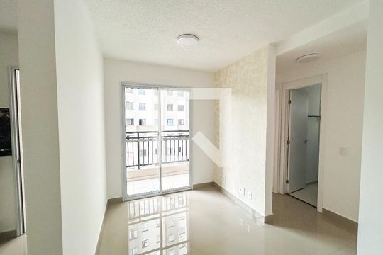 Sala de apartamento para alugar com 2 quartos, 38m² em Usina Piratininga, São Paulo