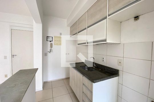 Cozinha e Área de Serviço de apartamento para alugar com 2 quartos, 53m² em Del Castilho, Rio de Janeiro