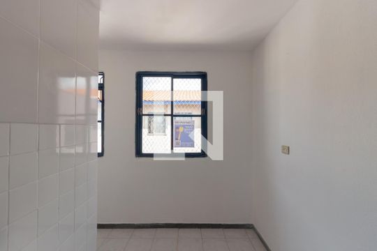 Cozinha de apartamento para alugar com 2 quartos, 52m² em Conjunto Residencial José Bonifácio, São Paulo