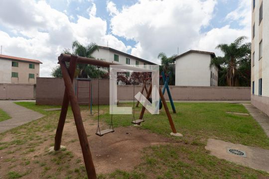 Área comum de apartamento para alugar com 2 quartos, 52m² em Conjunto Residencial José Bonifácio, São Paulo