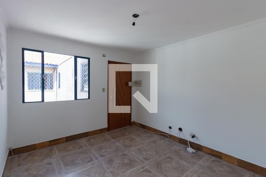 Apartamento para alugar com 2 quartos, 52m² em Conjunto Residencial José Bonifácio, São Paulo